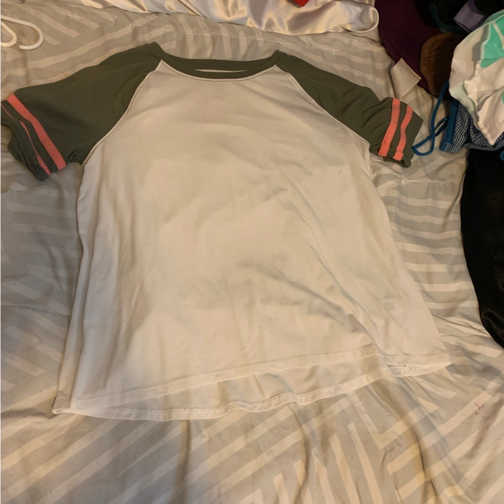 Women’s T-shirt